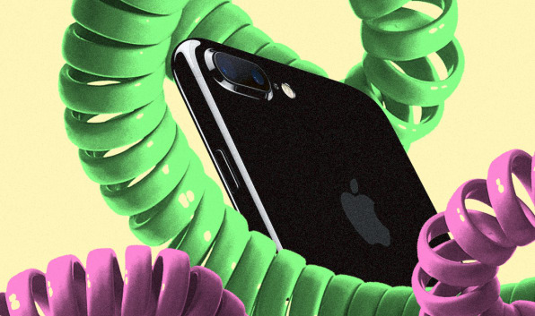 Chuyên gia, nhà thiết kế bầu chọn 9 chiếc điện thoại có thiết kế đẹp nhất: không có iPhone XS và Galaxy S/Note - Ảnh 9. Chuyên gia, nhà thiết kế bầu chọn 9 chiếc điện thoại có thiết kế đẹp nhất: không có iPhone XS và Galaxy S/Note - Ảnh 9.