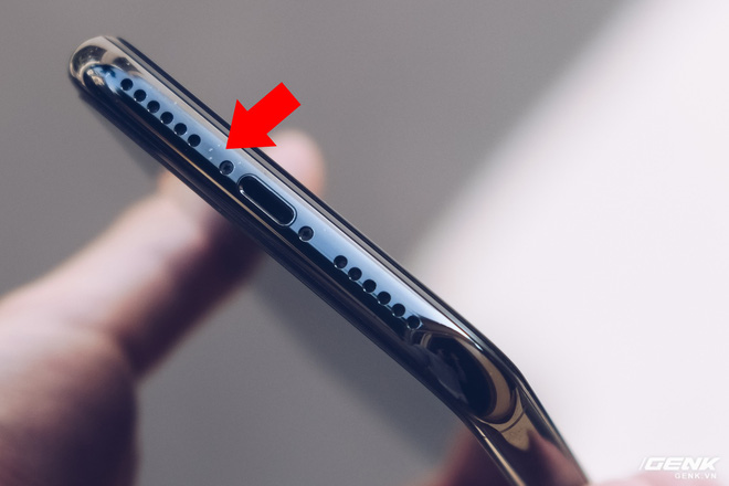 Đánh giá iPhone X sau 1 năm sử dụng: Tróc sơn, tai thỏ, Face ID, mức độ giữ giá và những vấn đề liên quan - Ảnh 2.