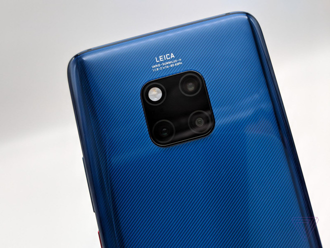 Ảnh thực tế Huawei Mate 20 Pro: 3 camera được Leica bảo chứng, cảm biến vân tay dưới màn hình, Face ID xịn, sạc cực nhanh, pin 4.200 mAh - Ảnh 7. Ảnh thực tế Huawei Mate 20 Pro: 3 camera được Leica bảo chứng, cảm biến vân tay dưới màn hình, Face ID xịn, sạc cực nhanh, pin 4.200 mAh - Ảnh 7.