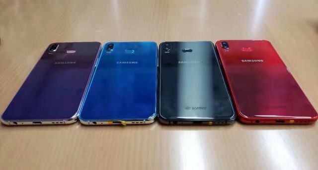 Samsung sắp đưa tân binh Galaxy A6s ra thị trường: mặt lưng bóng bẩy, dùng màn LCD 6 inch, vị trí đặt cảm biến vân tay hơi cao - Ảnh 3. Samsung sắp đưa tân binh Galaxy A6s ra thị trường: mặt lưng bóng bẩy, dùng màn LCD 6 inch, vị trí đặt cảm biến vân tay hơi cao - Ảnh 3.
