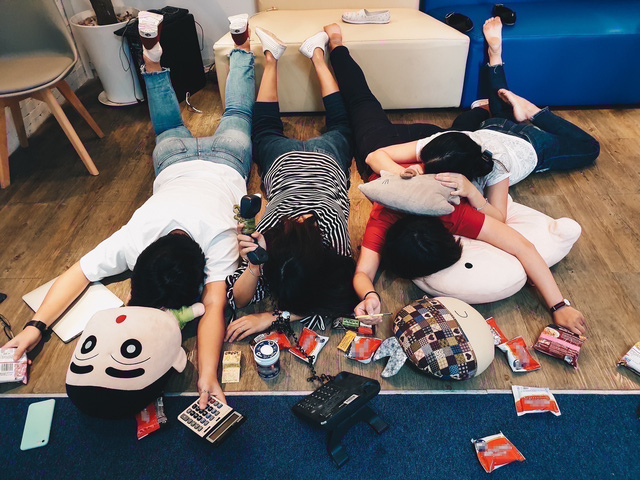 Bạn hoàn toàn có thể một mình chụp ảnh theo trend ngã sấp mặt không cần ai giúp đỡ - Ảnh 6. Bạn hoàn toàn có thể một mình chụp ảnh theo trend ngã sấp mặt không cần ai giúp đỡ - Ảnh 6.