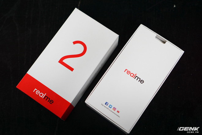 Trên tay Realme 2: Khi Oppo quyết định khô máu với Xiaomi - Ảnh 2. Trên tay Realme 2: Khi Oppo quyết định khô máu với Xiaomi - Ảnh 2.