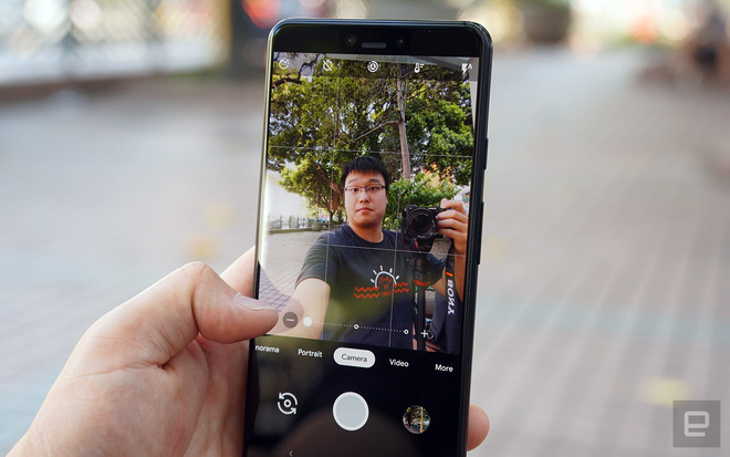 Camera mới của Pixel 3 sẽ dùng AI để chọn ra những bức ảnh đẹp nhất cho bạn từ hàng loạt bức hình khác nhau - Ảnh 1. Camera mới của Pixel 3 sẽ dùng AI để chọn ra những bức ảnh đẹp nhất cho bạn từ hàng loạt bức hình khác nhau - Ảnh 1.