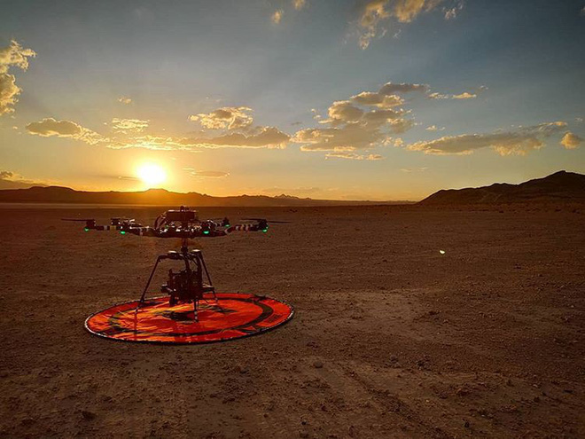 Đã xuất hiện những bức ảnh đầu tiên chụp bởi smartphone màn hình holographic Red Hydrogen One - Ảnh 9. Đã xuất hiện những bức ảnh đầu tiên chụp bởi smartphone màn hình holographic Red Hydrogen One - Ảnh 9.