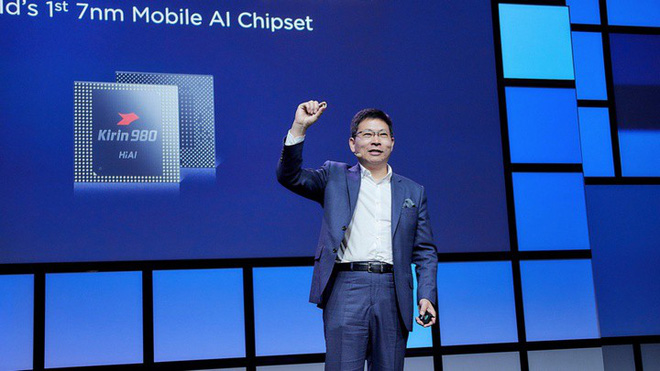 AnTuTu: Chip Kirin 980 trên Mate 20 Pro đạt 313 ngàn điểm nhưng vẫn thua xa Apple A12 Bionic với 363 ngàn điểm - Ảnh 1. AnTuTu: Chip Kirin 980 trên Mate 20 Pro đạt 313 ngàn điểm nhưng vẫn thua xa Apple A12 Bionic với 363 ngàn điểm - Ảnh 1.