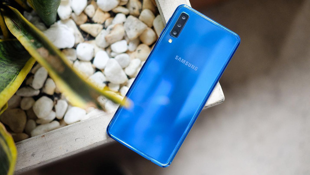 Bộ 3 camera Galaxy A7 thần thánh cỡ nào mà dân tình đua nhau đặt trước trên Thế Giới Di Động? - Ảnh 2.