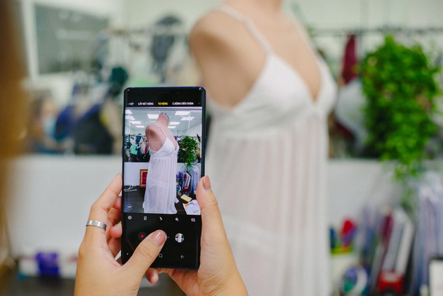 Hãy nhìn cách cô gái này dùng S-Pen, bạn sẽ tin rằng Galaxy Note9 thực sự hữu ích trong công việc - Ảnh 9. Hãy nhìn cách cô gái này dùng S-Pen, bạn sẽ tin rằng Galaxy Note9 thực sự hữu ích trong công việc - Ảnh 9.