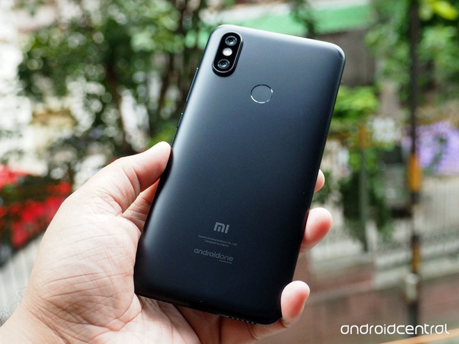 Xiaomi Mi A2 bị tố dính lỗi cảm biến vân tay khiến chip xử lý chạy hết công suất, làm giảm thời lượng pin - Ảnh 1. Xiaomi Mi A2 bị tố dính lỗi cảm biến vân tay khiến chip xử lý chạy hết công suất, làm giảm thời lượng pin - Ảnh 1.