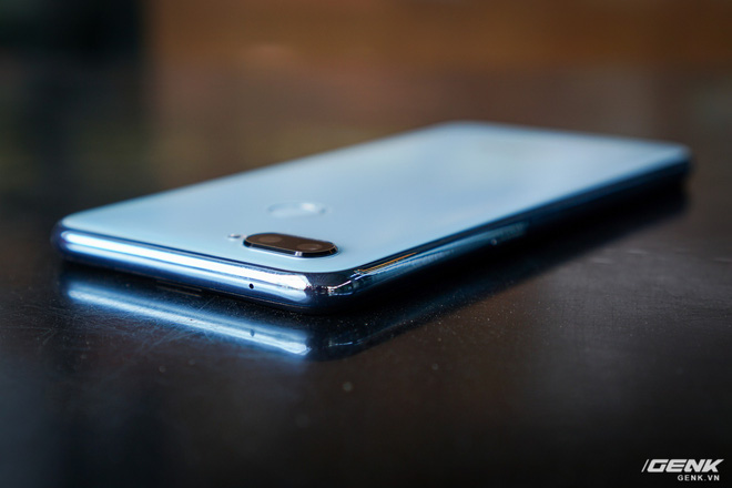 Ảnh thực tế Realme 2 Pro tại Việt Nam: thiết kế giống Oppo F9, chạy Snapdragon 660, RAM 8 GB nhưng giá dưới 7 triệu - Ảnh 7. Ảnh thực tế Realme 2 Pro tại Việt Nam: thiết kế giống Oppo F9, chạy Snapdragon 660, RAM 8 GB nhưng giá dưới 7 triệu - Ảnh 7.