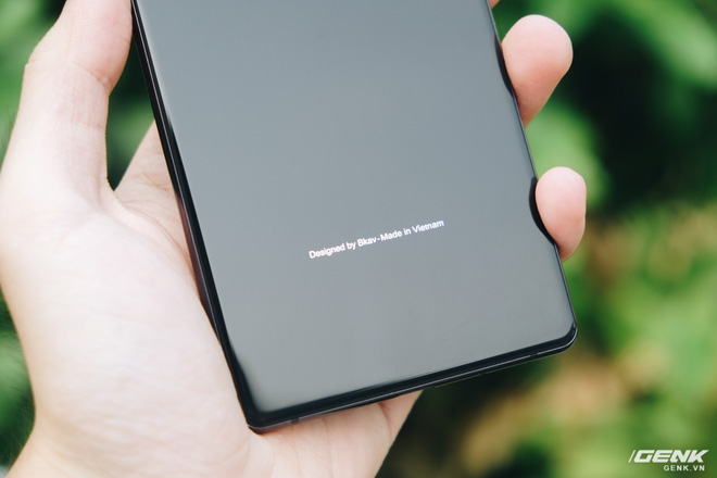 Trên tay & đánh giá nhanh Bphone 3 giá từ 6.99 triệu: Cuối cùng, người Việt đã có một chiếc smartphone đáng để tự hào - Ảnh 8. Trên tay & đánh giá nhanh Bphone 3 giá từ 6.99 triệu: Cuối cùng, người Việt đã có một chiếc smartphone đáng để tự hào - Ảnh 8.