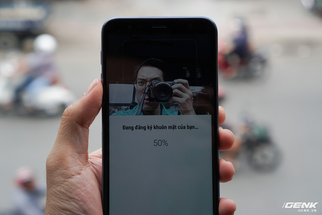 Trải nghiệm Galaxy J6+ vừa ra mắt của Samsung: giao diện giống Note9, hoàn thiện tốt, vị trí đặt cảm biến vân tay tốt hơn - Ảnh 11. Trải nghiệm Galaxy J6+ vừa ra mắt của Samsung: giao diện giống Note9, hoàn thiện tốt, vị trí đặt cảm biến vân tay tốt hơn - Ảnh 11.